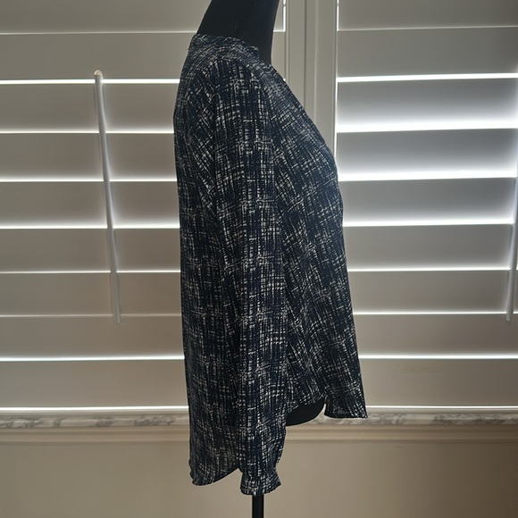 Navy Blue Top - Picture 2 of 5